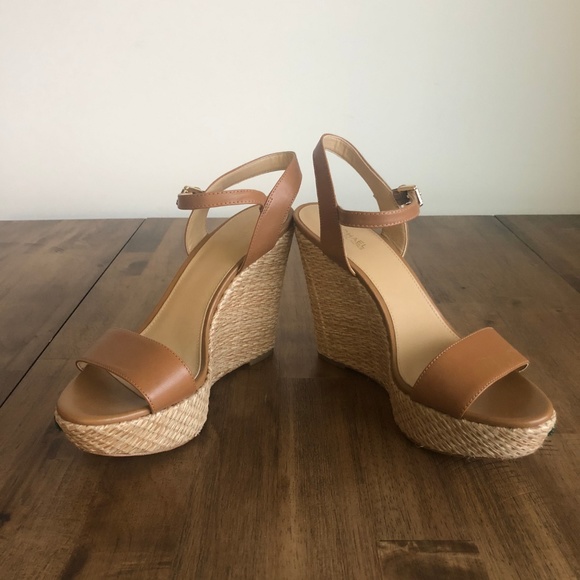 New Michael Kors Fisher Palm Embroidered Wedge - Picture 5 of 6